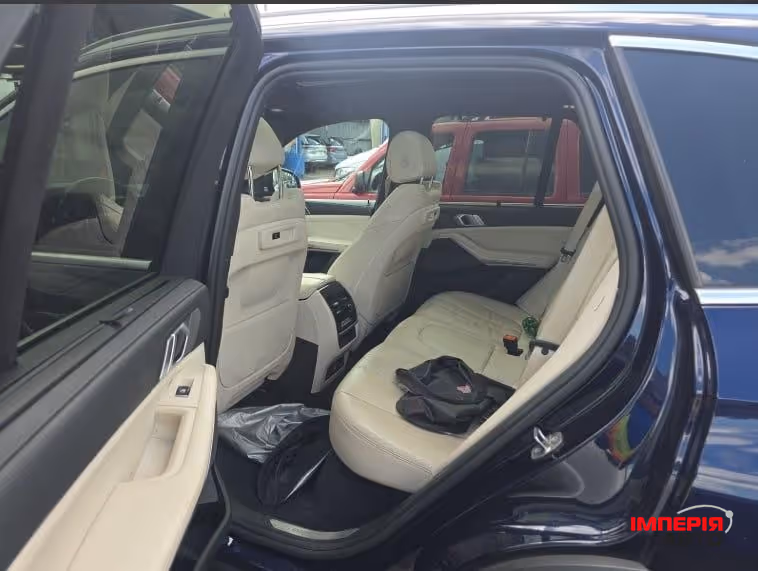 BMW X5 - фото 6