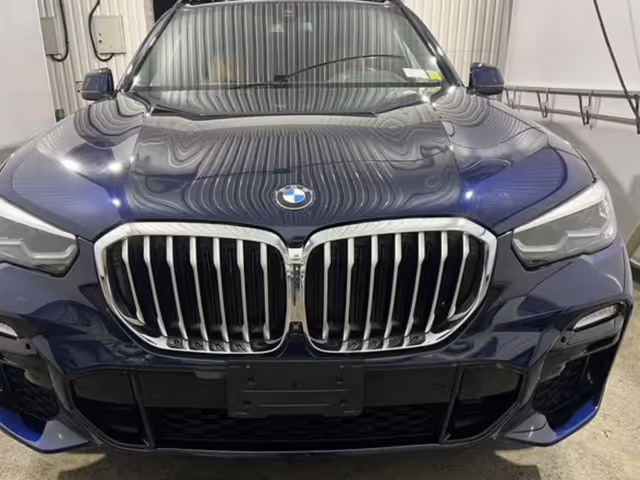 BMW X5 - фото 1