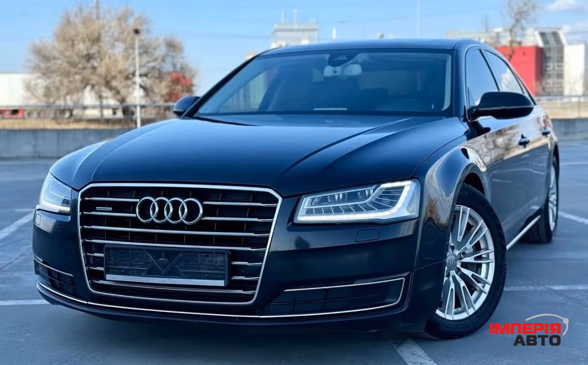 Audi A8 - фото 1