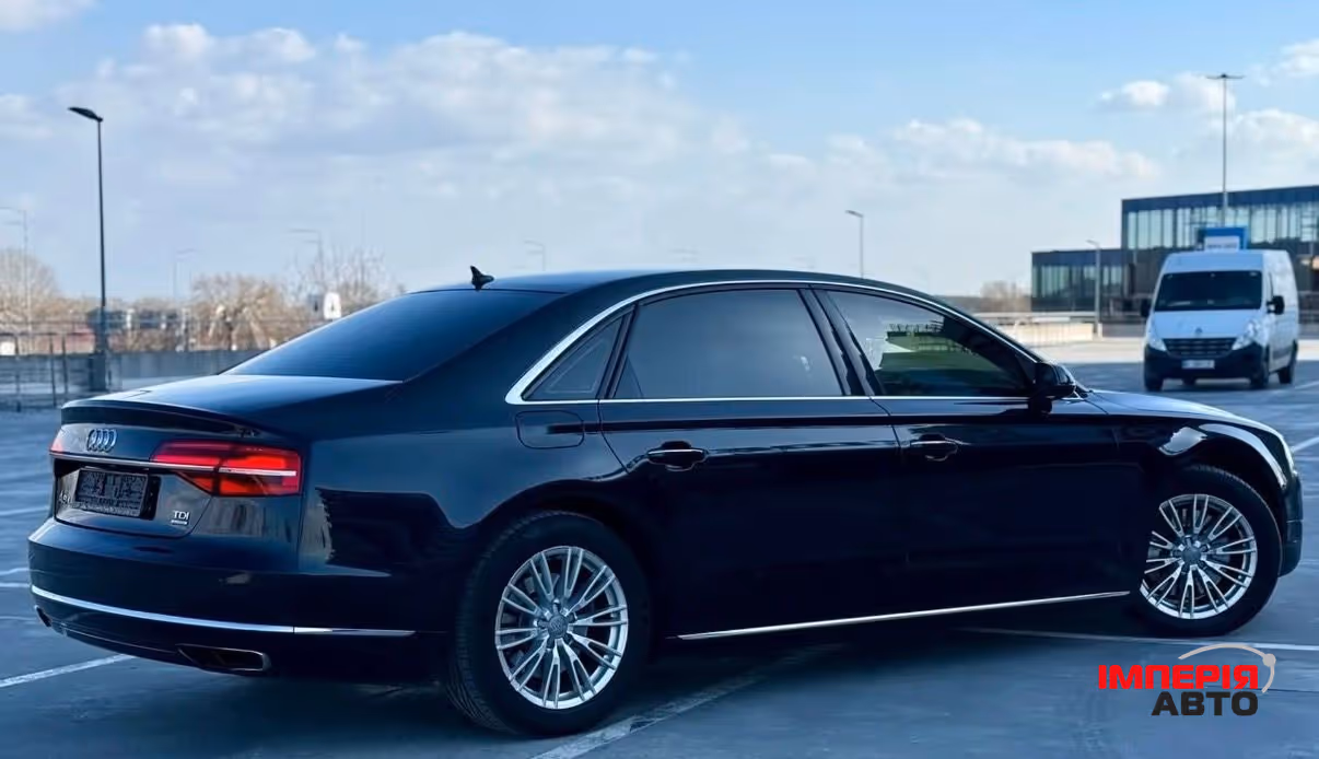 Audi A8 - фото 13