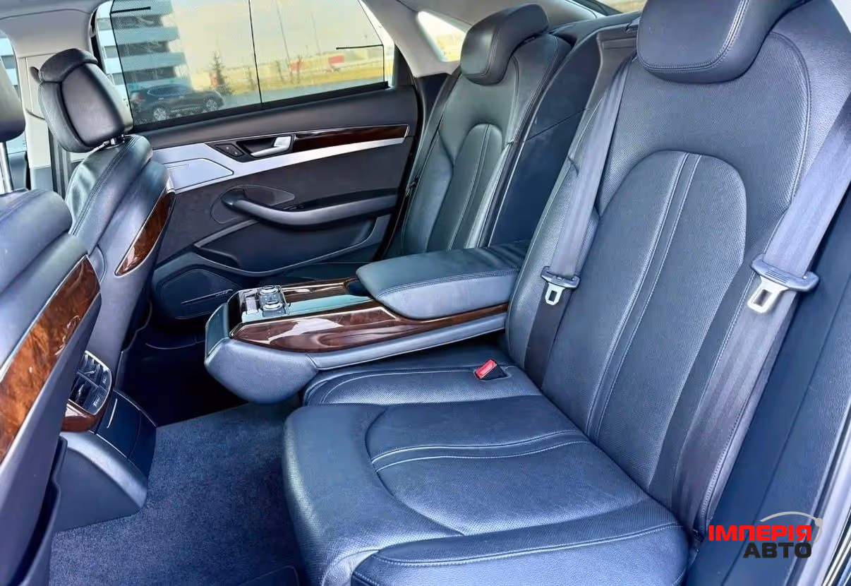 Audi A8 - фото 29