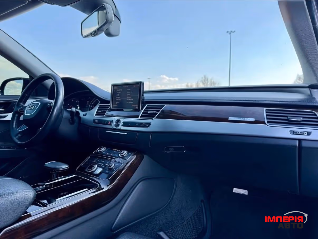 Audi A8 - фото 39