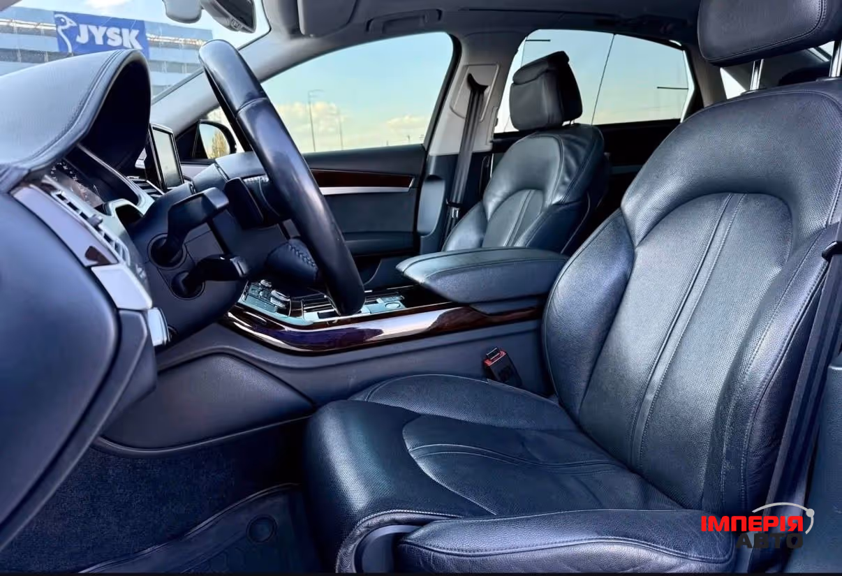 Audi A8 - фото 27