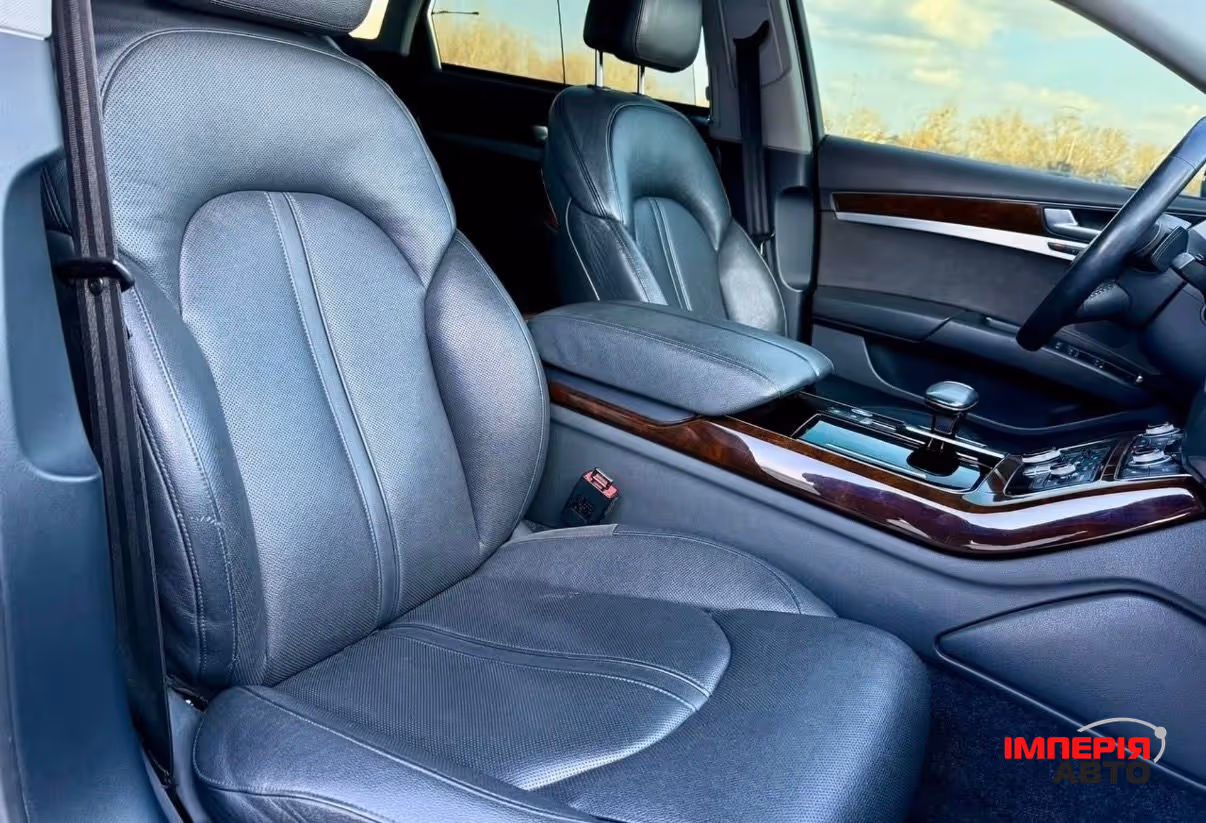 Audi A8 - фото 35