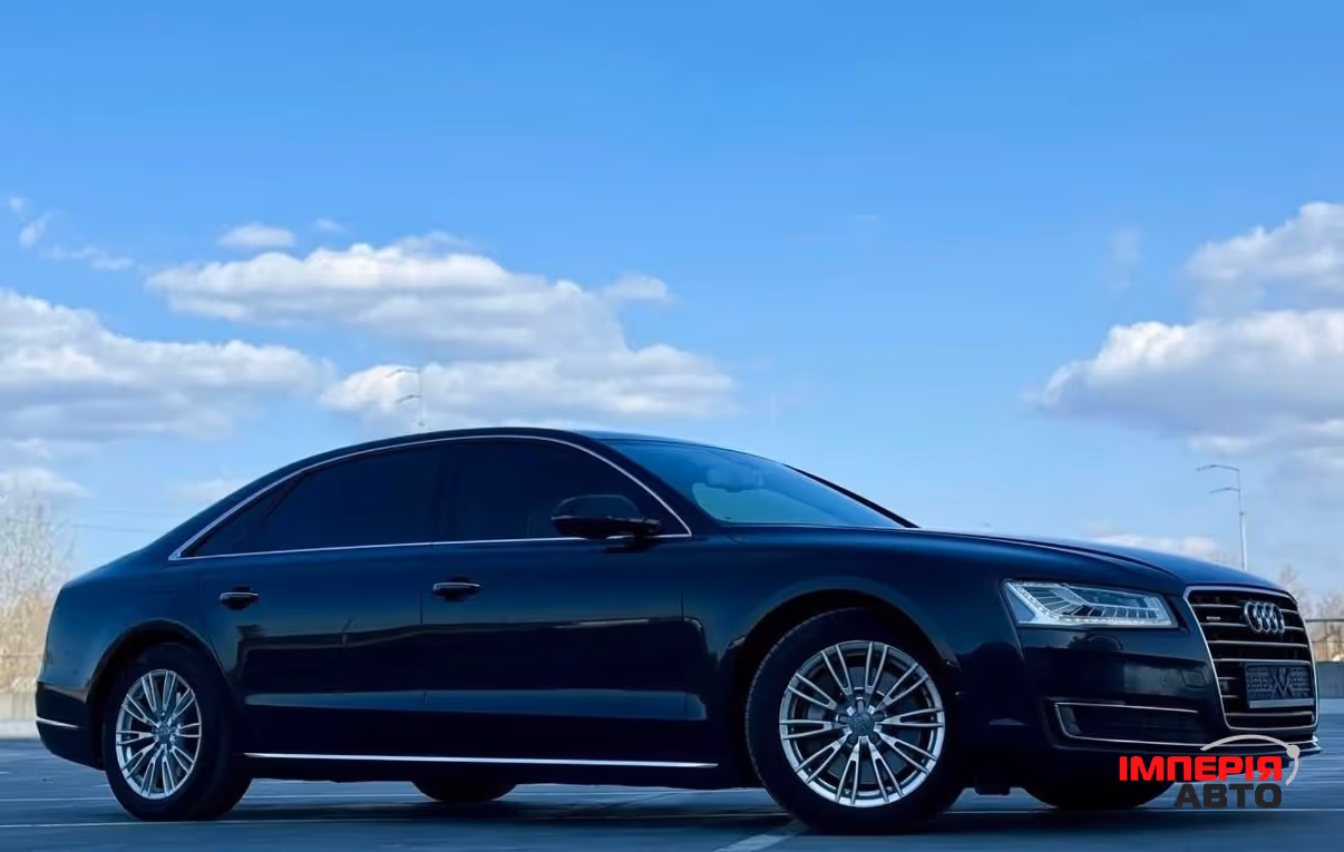Audi A8 - фото 8