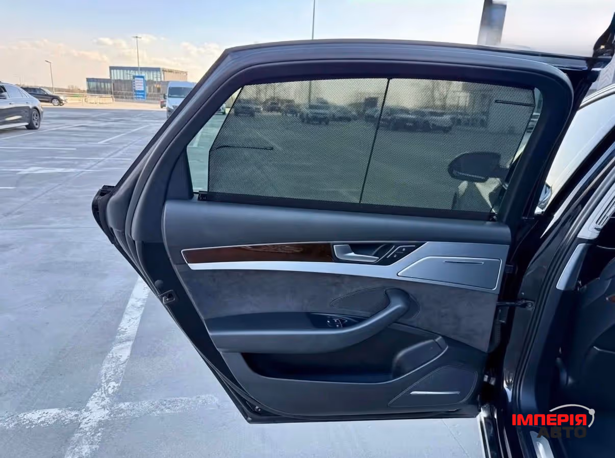 Audi A8 - фото 26