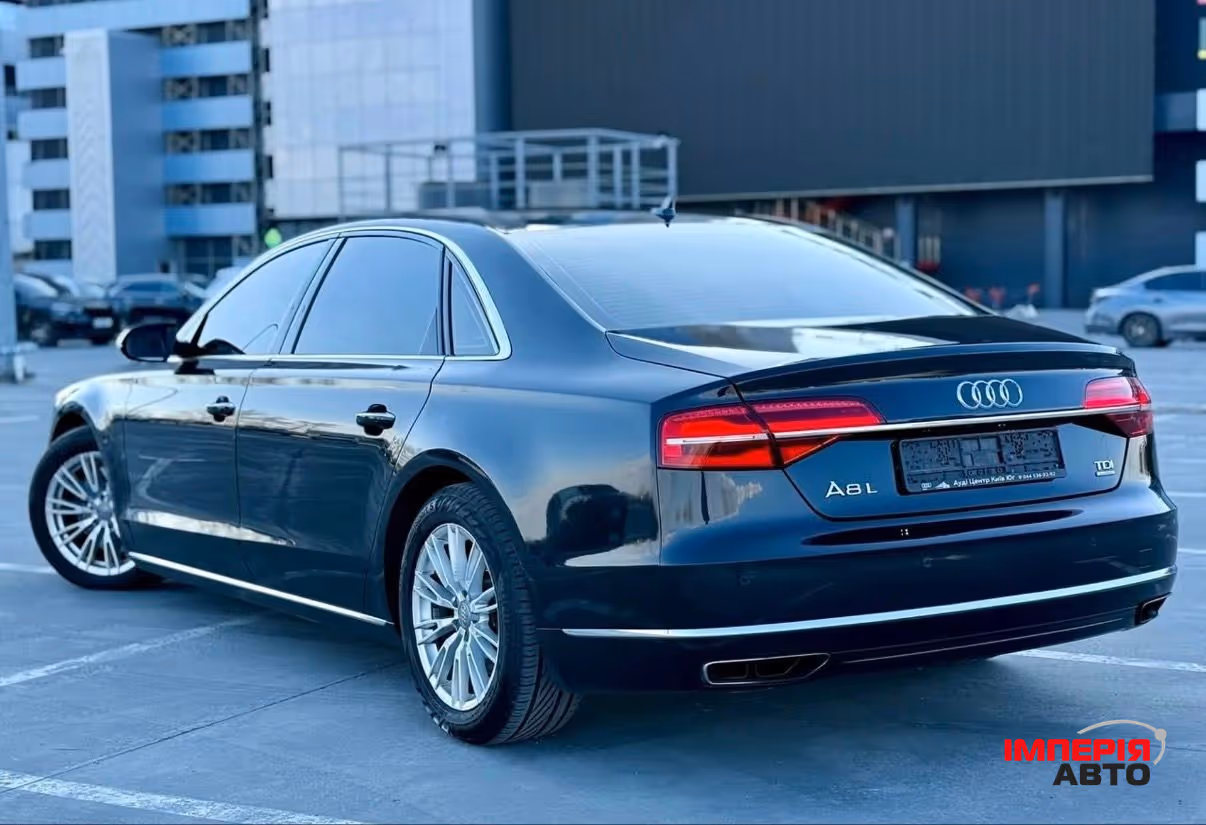 Audi A8 - фото 10