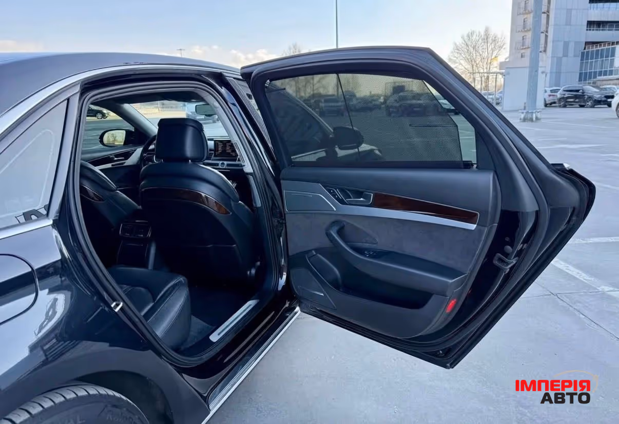 Audi A8 - фото 25