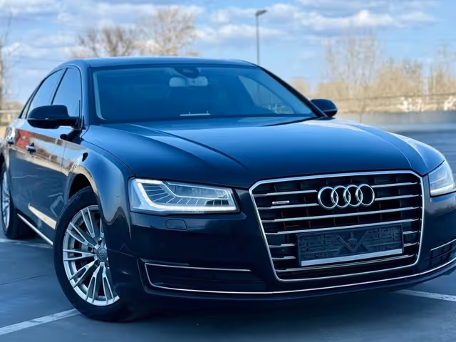 Audi A8 - фото 3