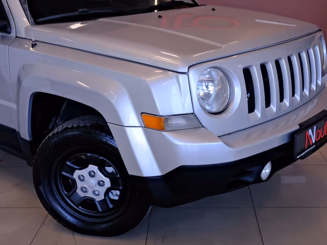 Jeep Liberty (Patriot) - фото 3