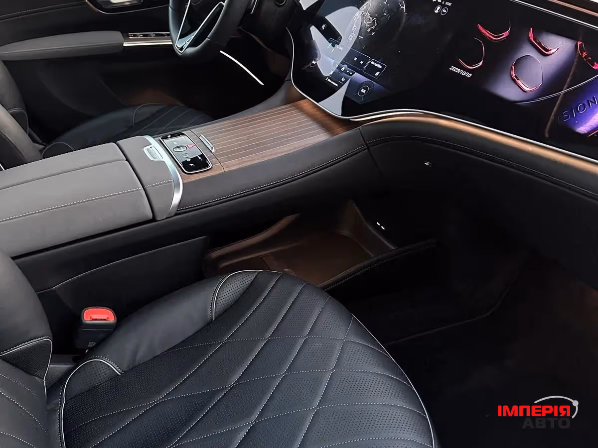 Mercedes-Benz EQS SUV - фото 11