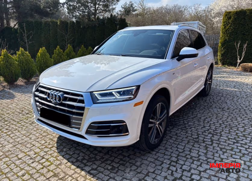 Audi Q5 - фото 1