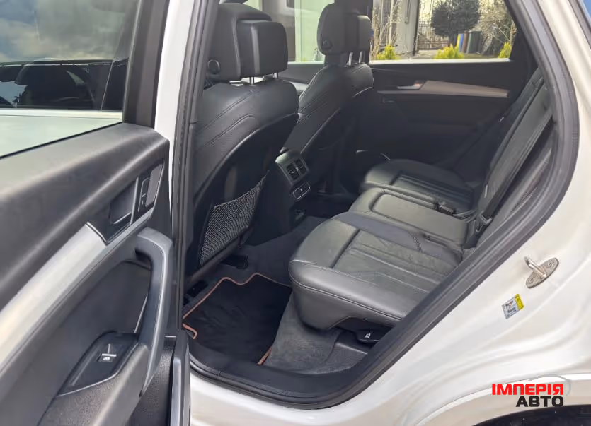 Audi Q5 - фото 8