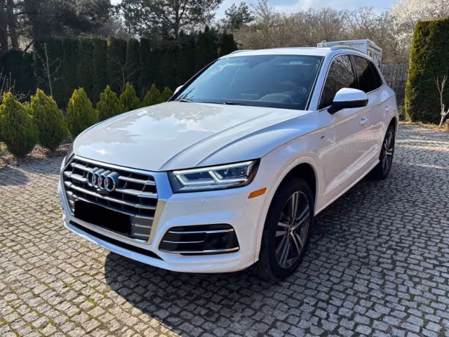 Audi Q5 - фото 1