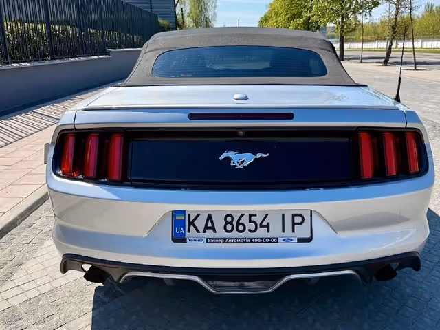 Ford Mustang - фото 5