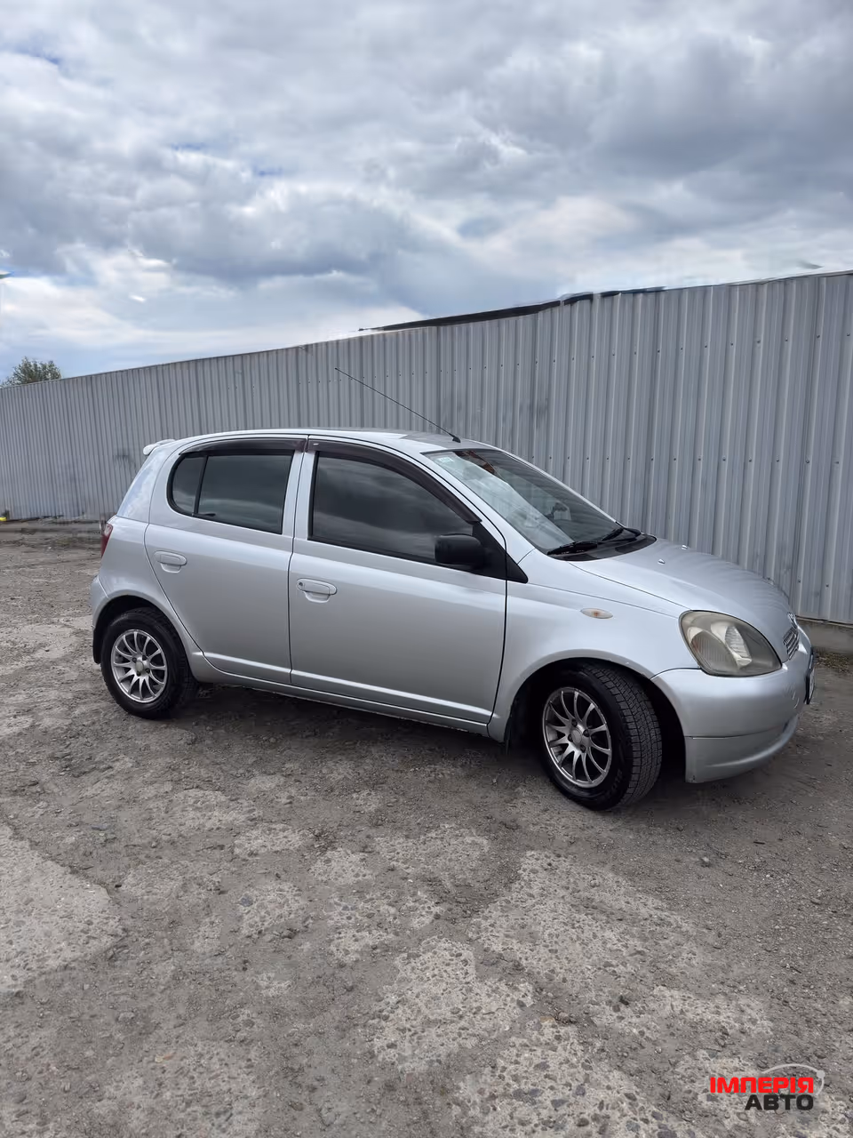 Toyota Yaris - фото 3