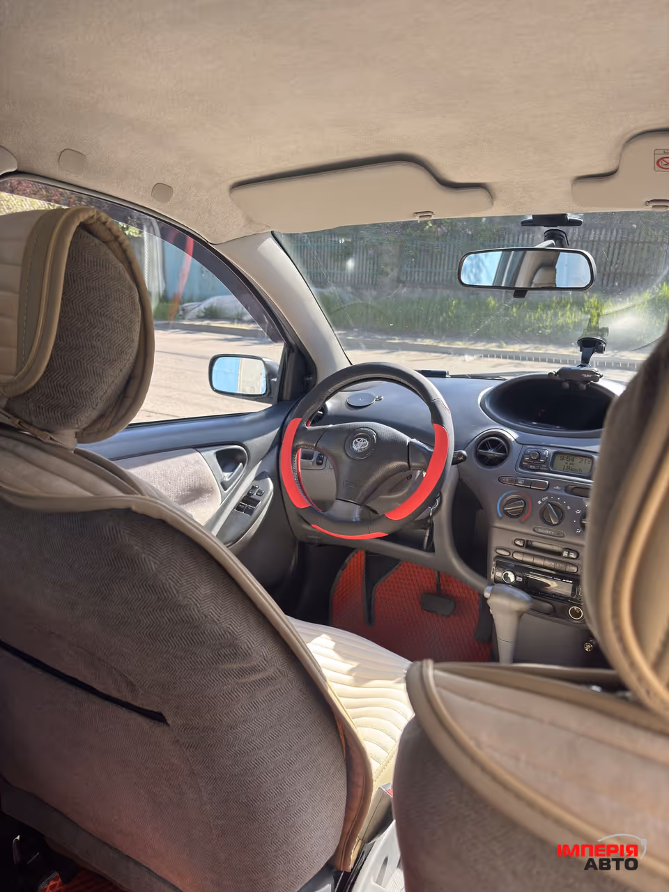 Toyota Yaris - фото 8