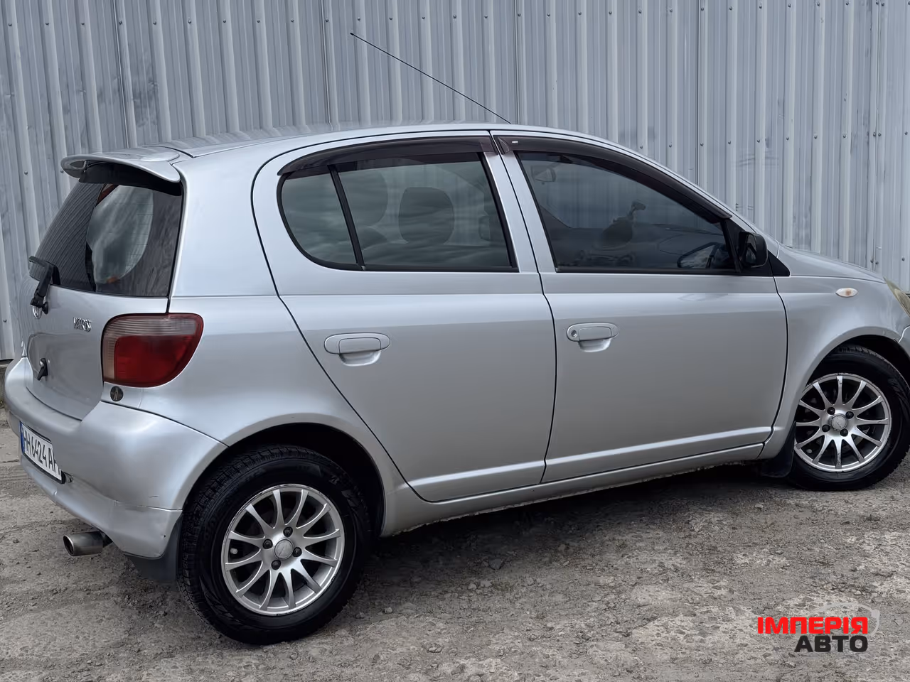 Toyota Yaris - фото 4
