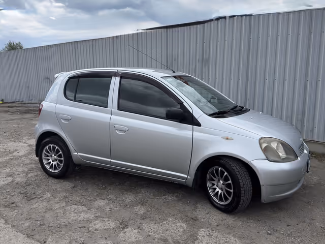 Toyota Yaris - фото 3