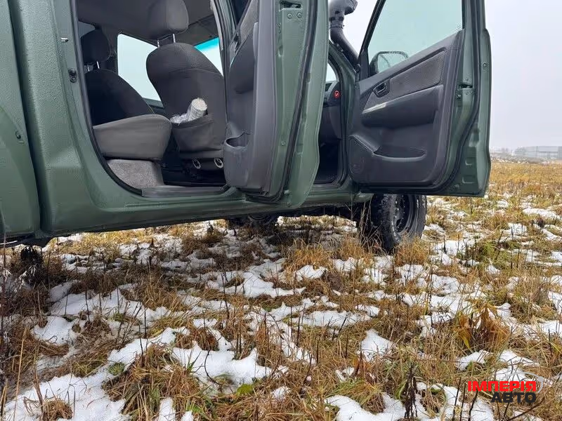 Toyota Hilux - фото 10