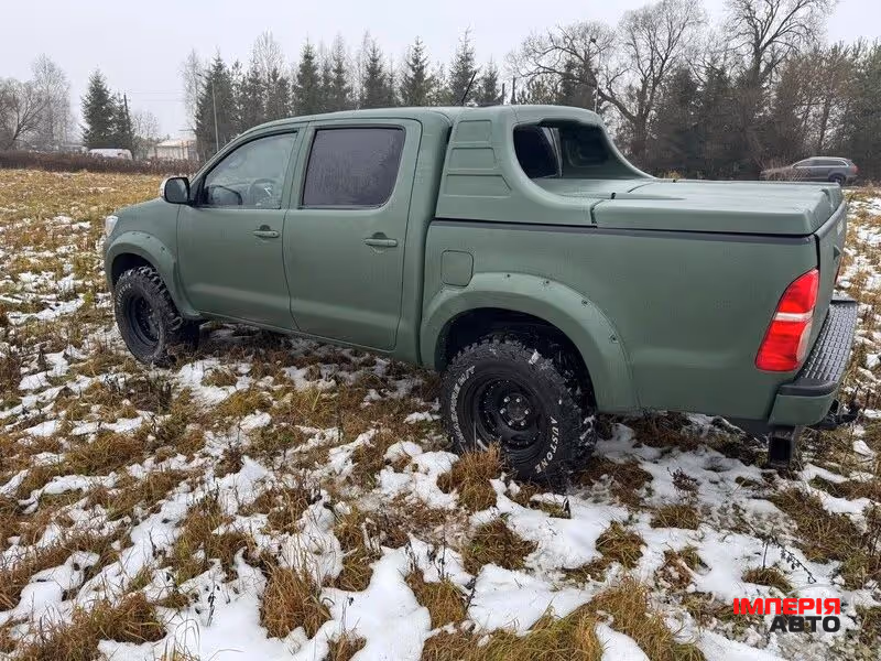 Toyota Hilux - фото 7