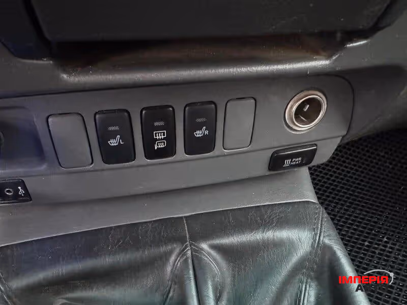 Toyota Hilux - фото 14