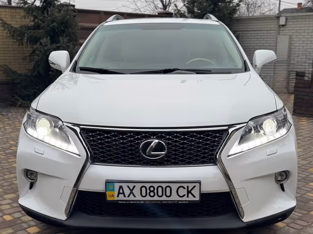 Lexus RX - фото 1