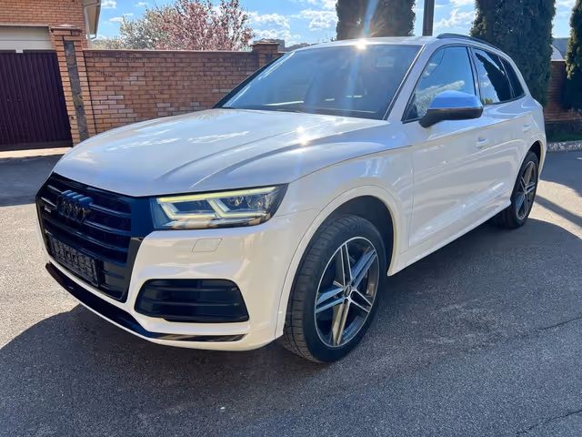 Audi SQ5 - фото 1