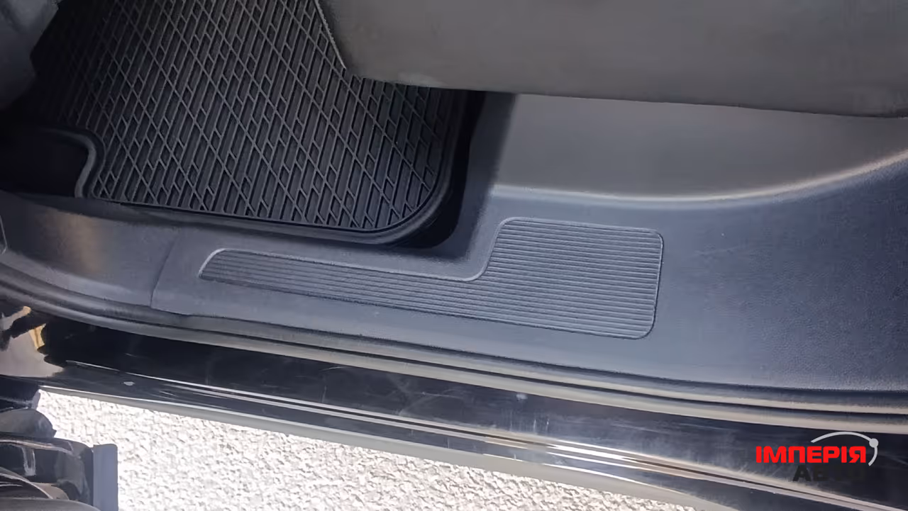 Volkswagen Tiguan - фото 25