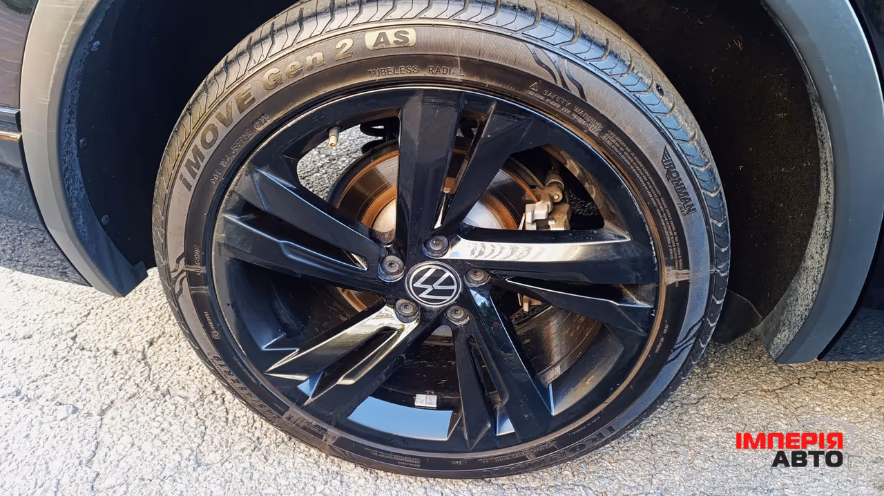 Volkswagen Tiguan - фото 5