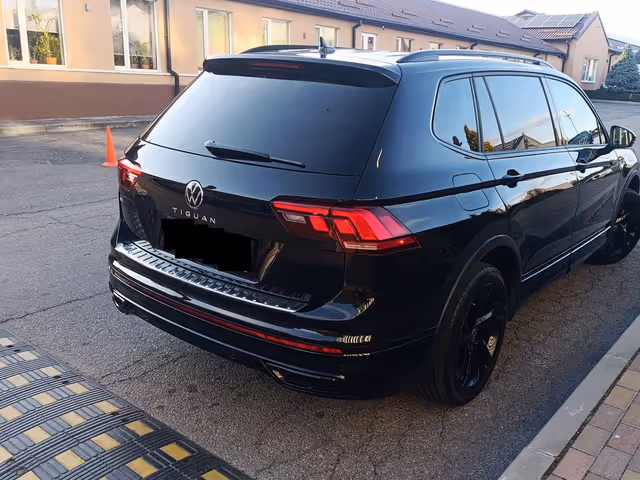 Volkswagen Tiguan - фото 2