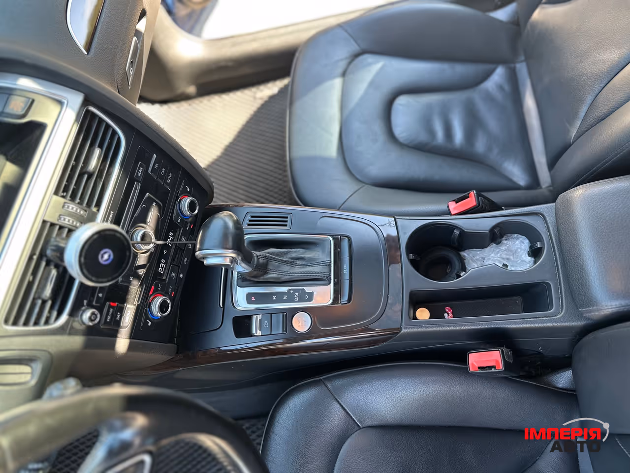 Audi A4 - фото 19