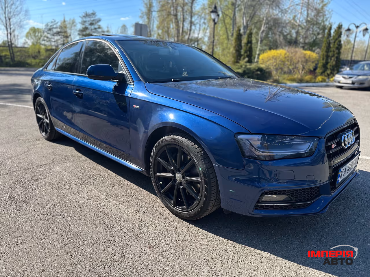 Audi A4 - фото 5