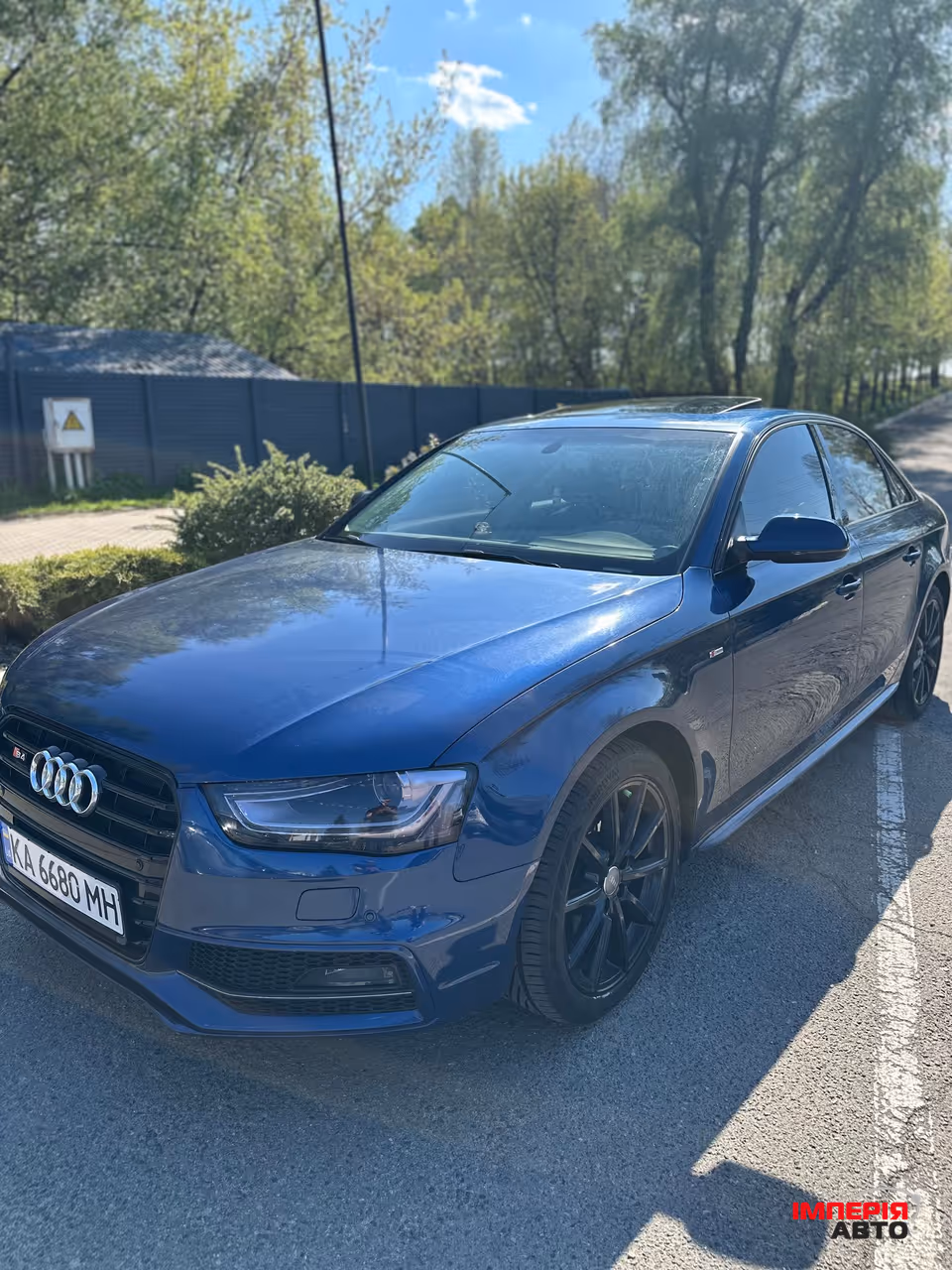 Audi A4 - фото 1