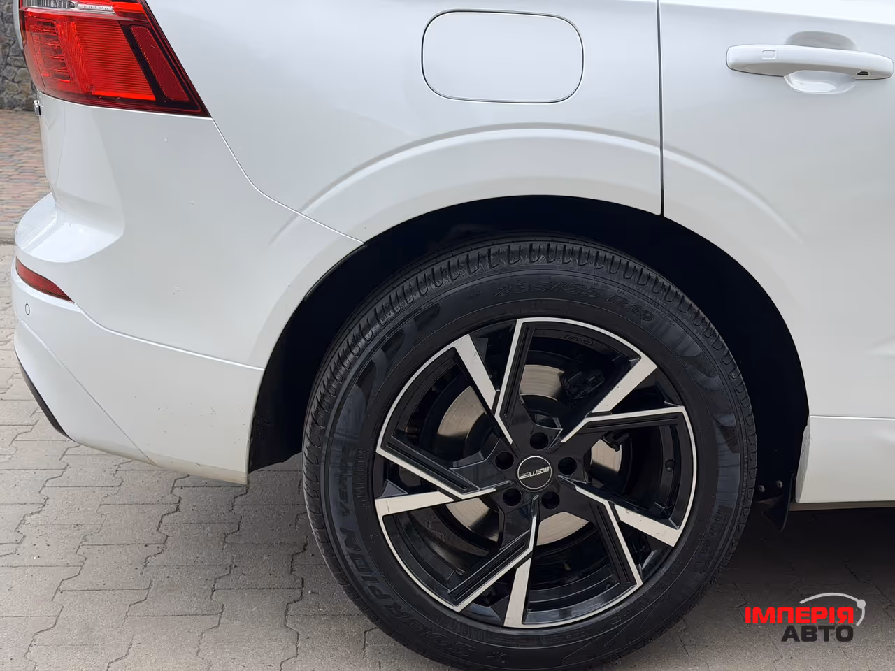 Volvo XC60 - фото 13