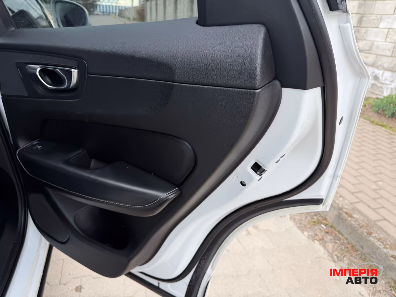 Volvo XC60 - фото 32