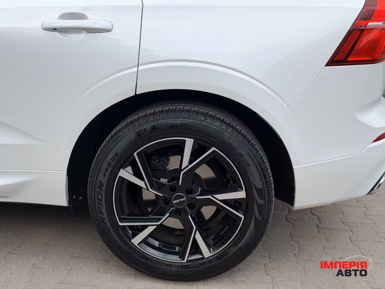 Volvo XC60 - фото 10