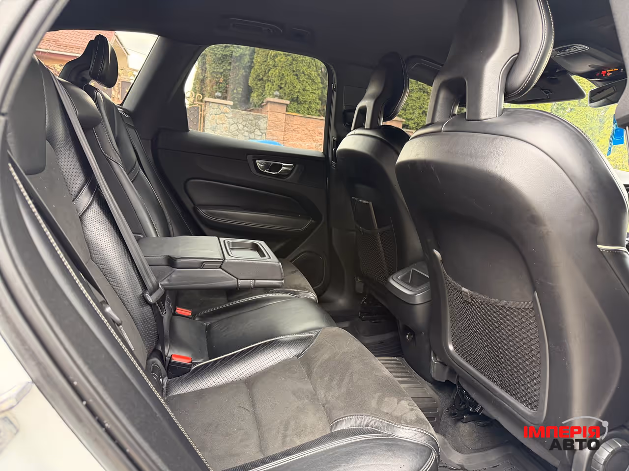 Volvo XC60 - фото 35