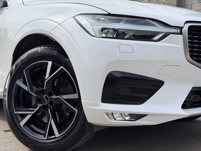 Volvo XC60 - фото 3