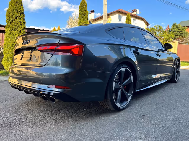 Audi S5 - фото 3