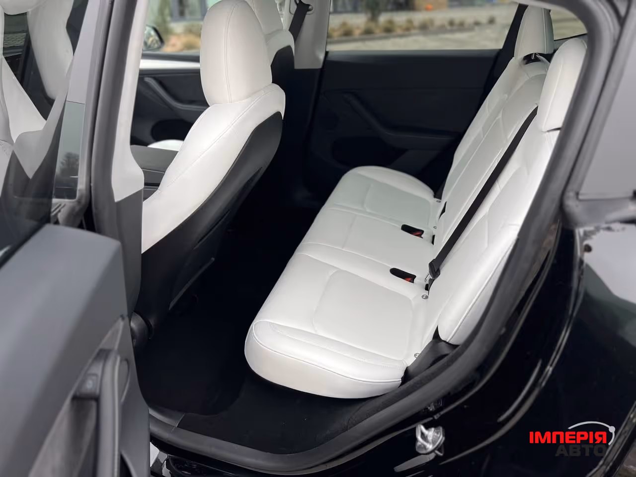 Tesla Model Y - фото 16