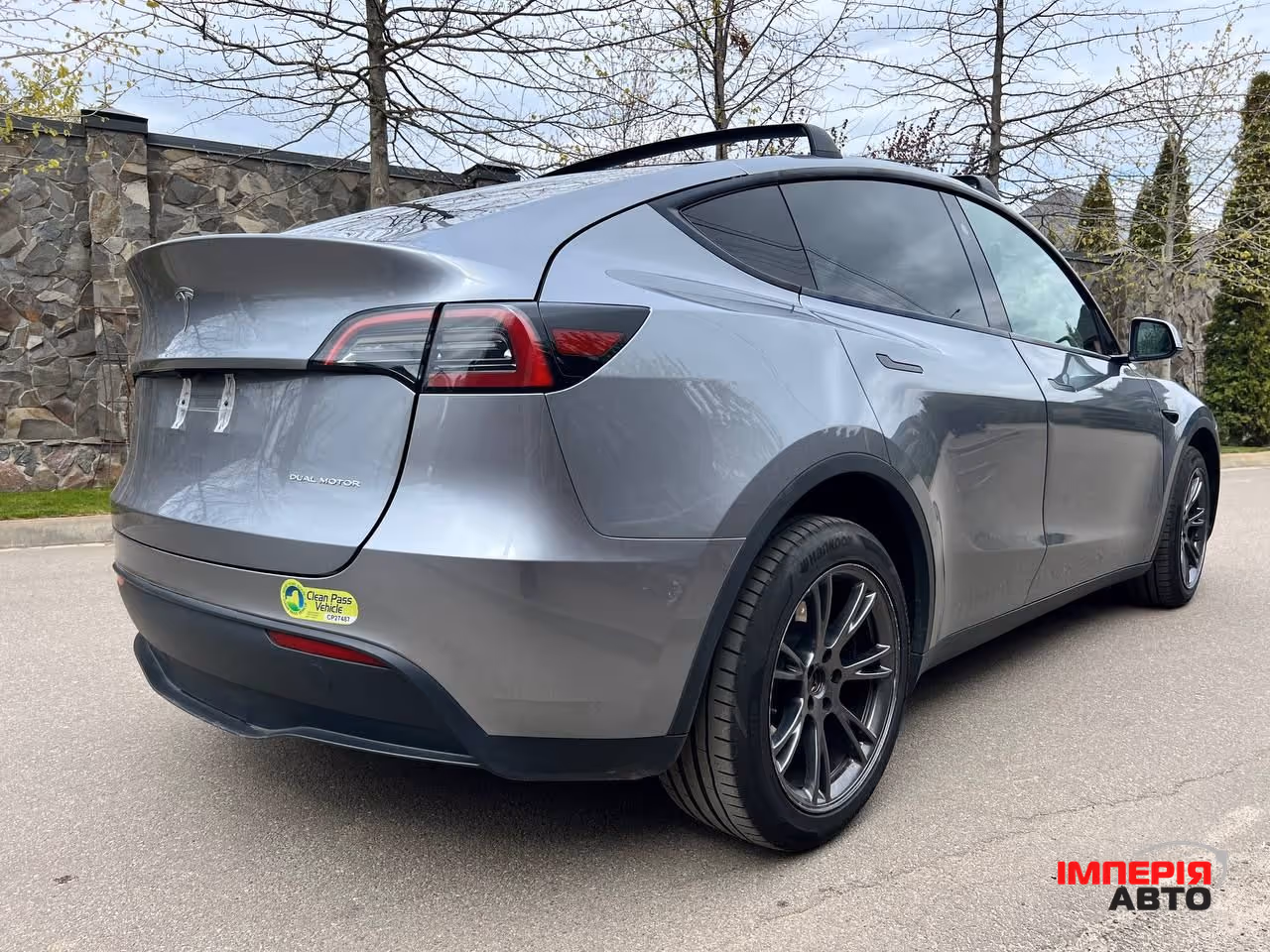 Tesla Model Y - фото 13