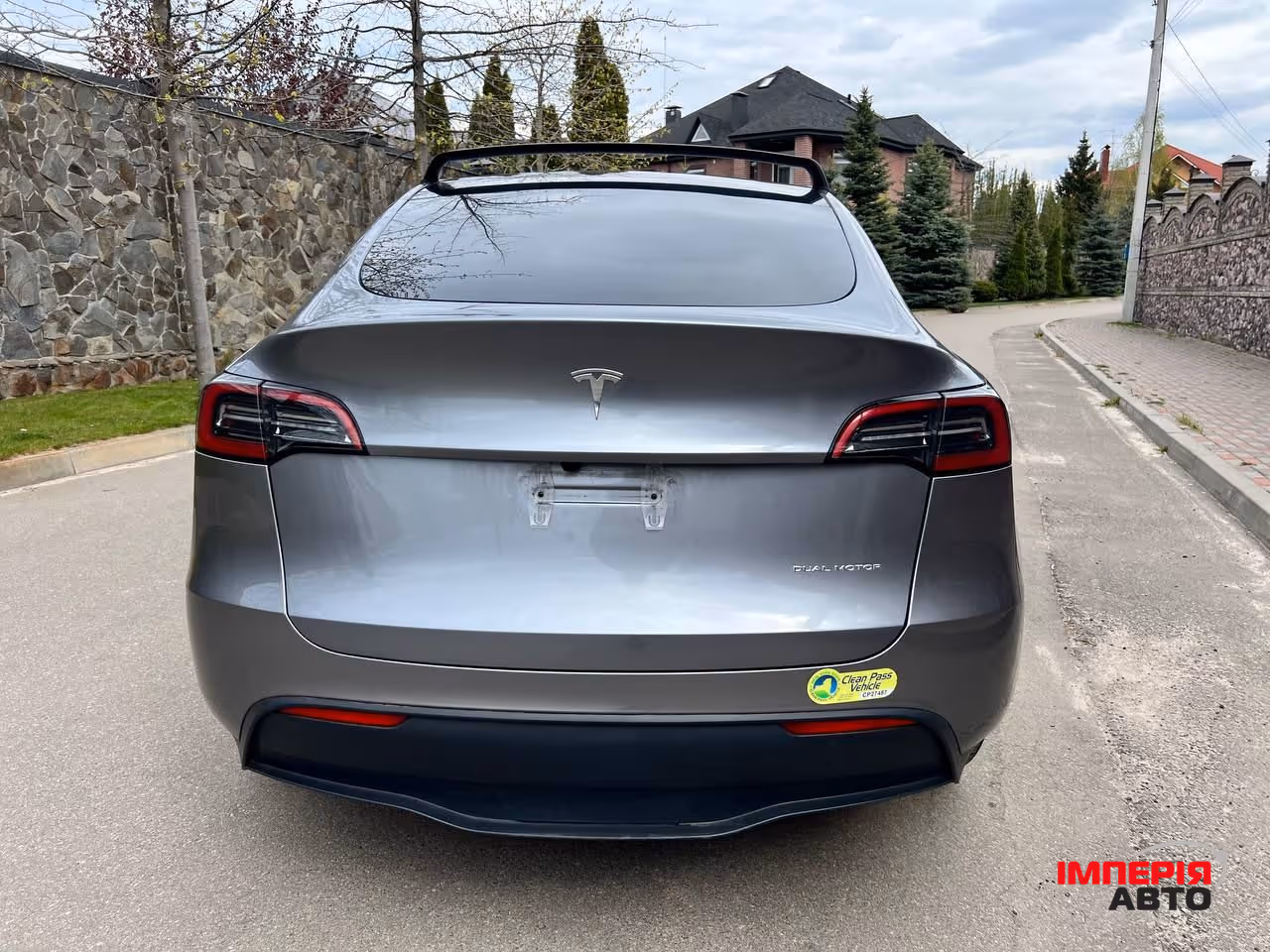 Tesla Model Y - фото 14