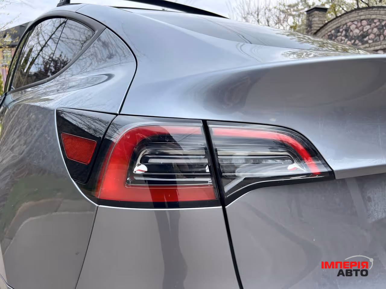 Tesla Model Y - фото 11