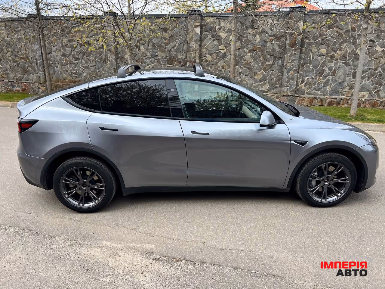 Tesla Model Y - фото 15