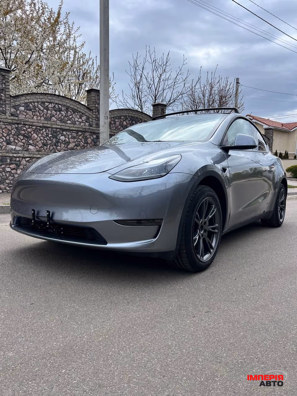 Tesla Model Y - фото 1