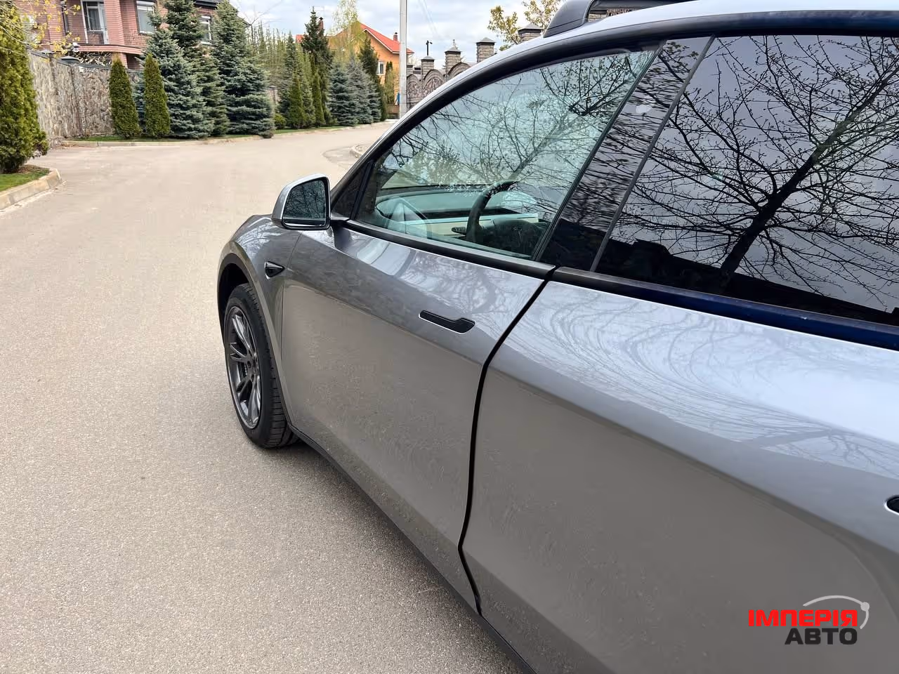 Tesla Model Y - фото 9