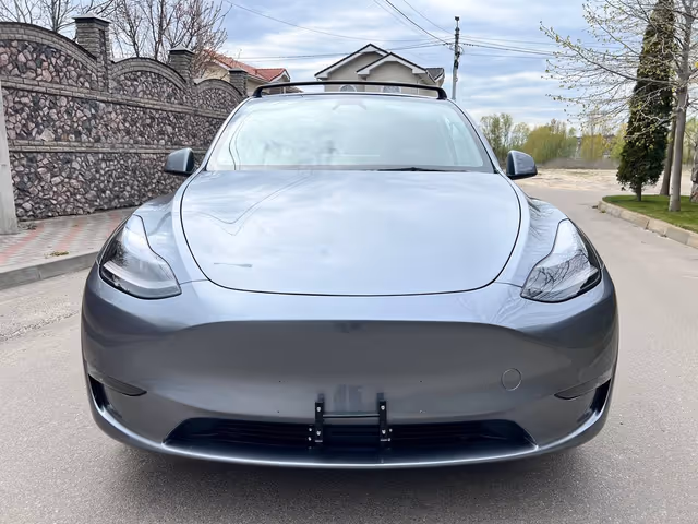 Tesla Model Y - фото 5