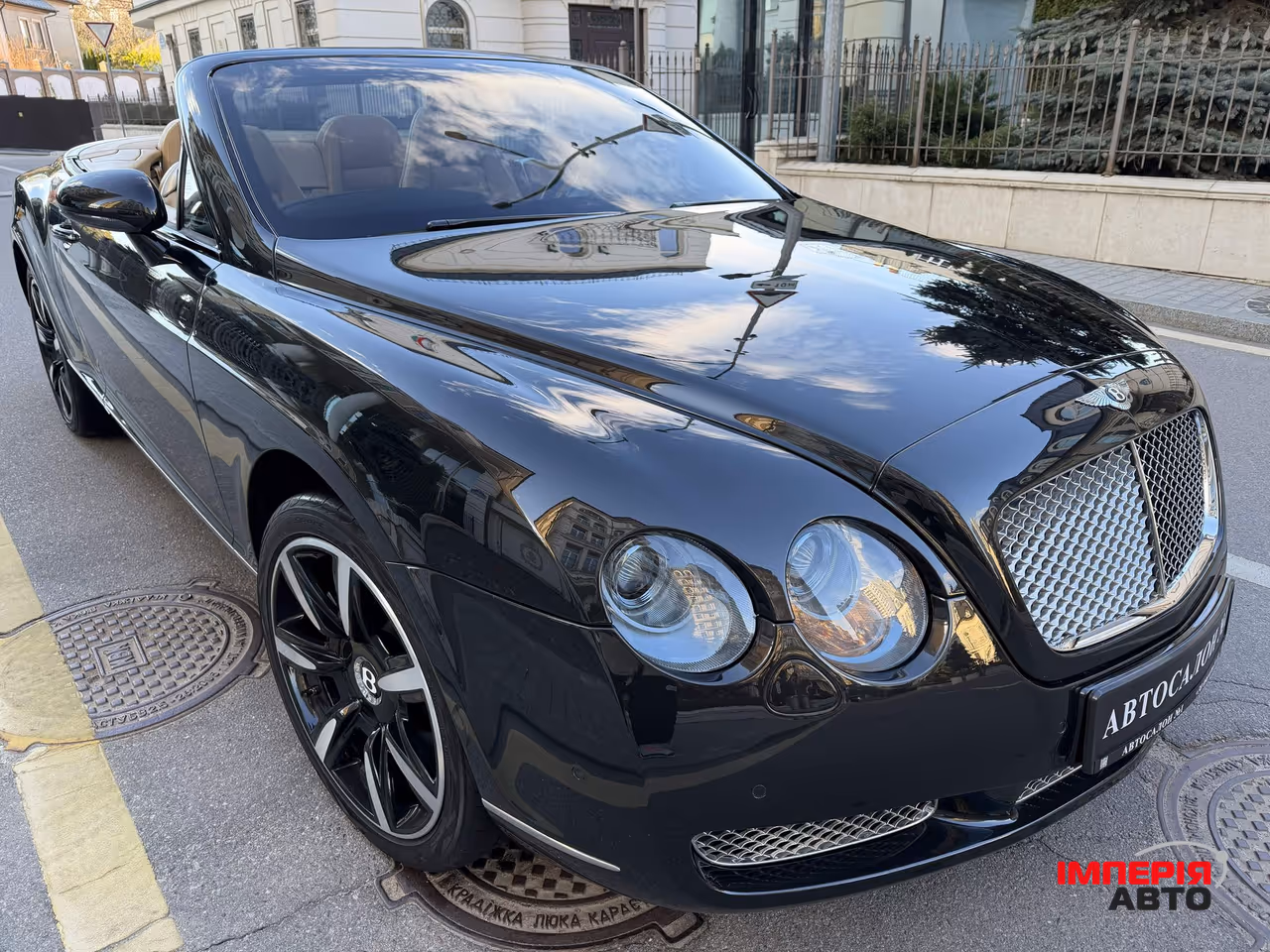Bentley Continental GTC - фото 8