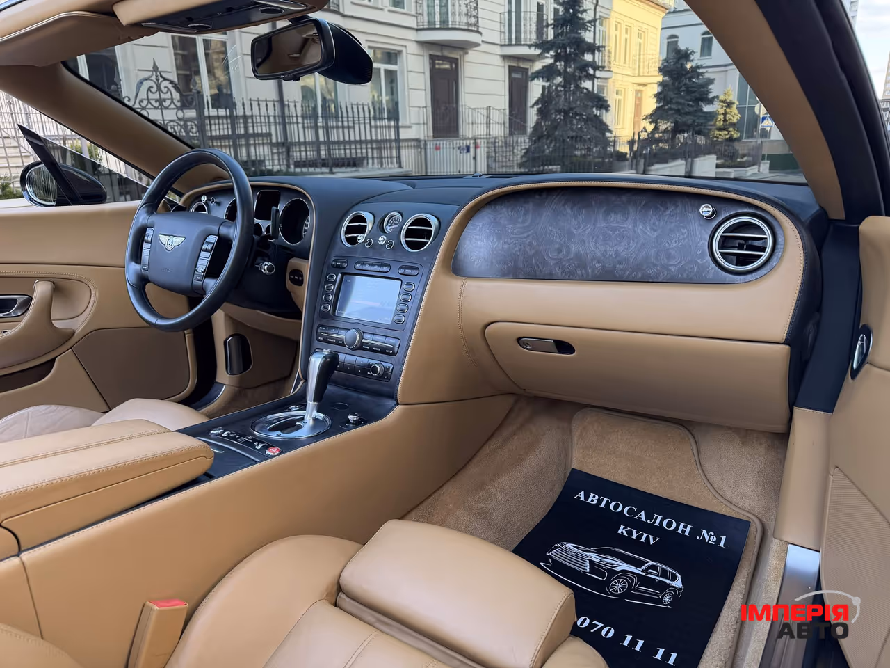 Bentley Continental GTC - фото 19